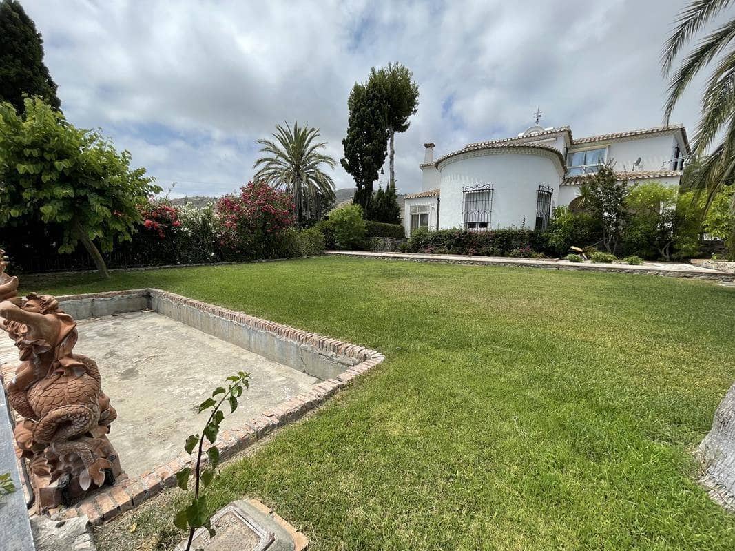 10 camera da letto Villa in vendita in Salobrena con piscina - 5.000.000 € (Rif: 7065248)