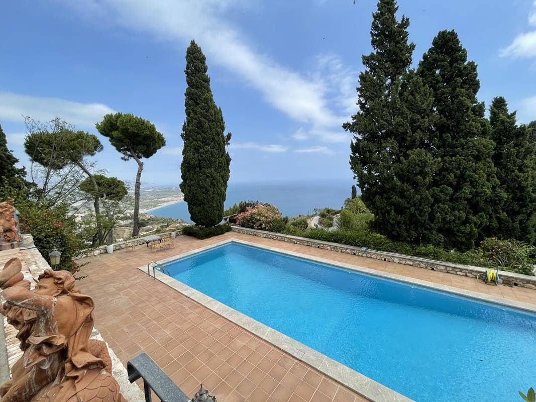 10 camera da letto Villa in vendita in Salobrena con piscina - 5.000.000 € (Rif: 7065248)