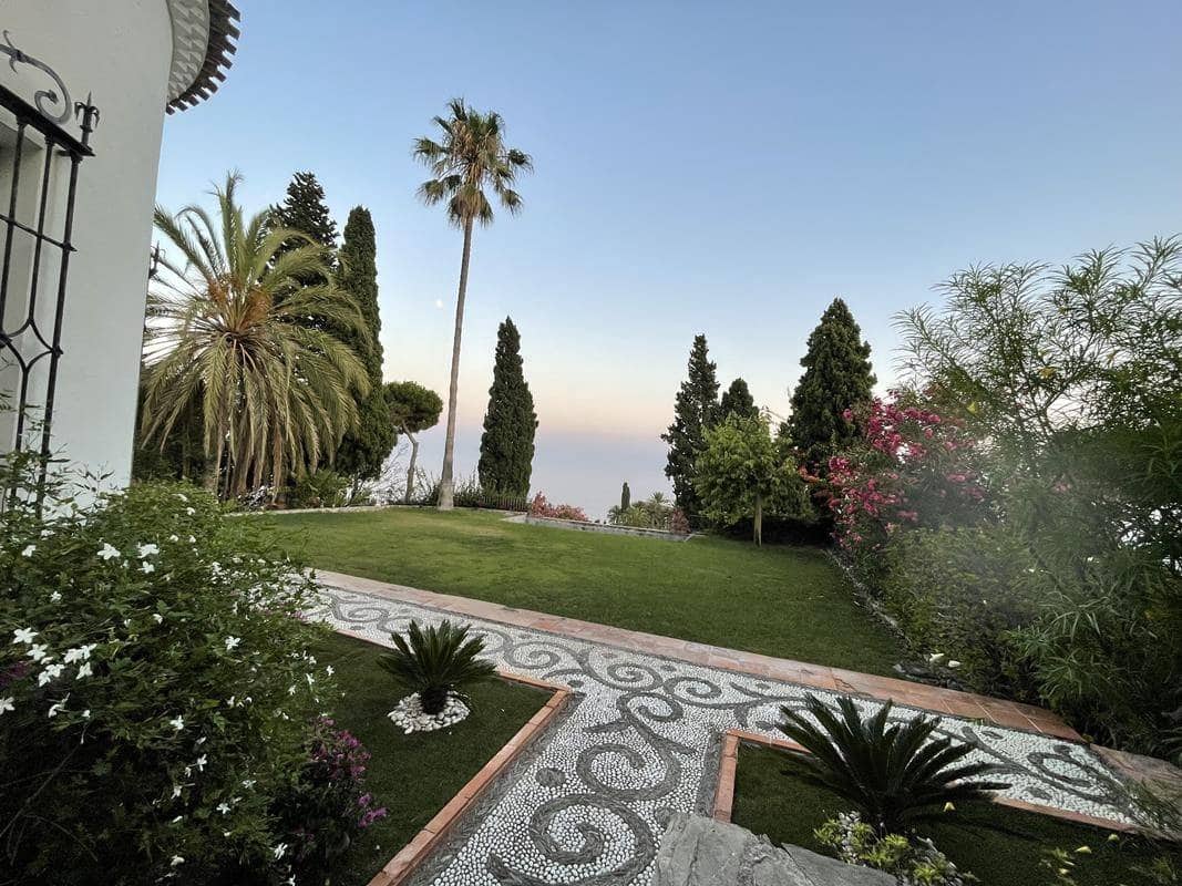 10 camera da letto Villa in vendita in Salobrena con piscina - 5.000.000 € (Rif: 7065248)