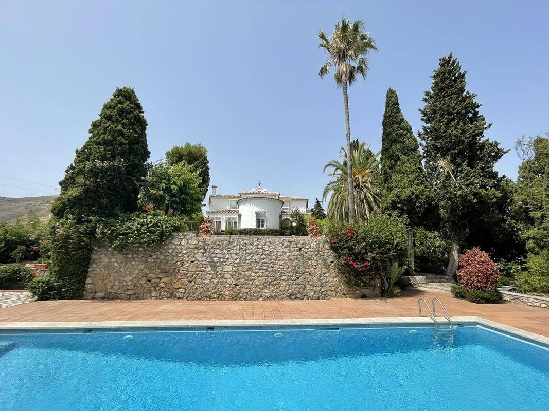 10 camera da letto Villa in vendita in Salobrena con piscina - 5.000.000 € (Rif: 7065248)