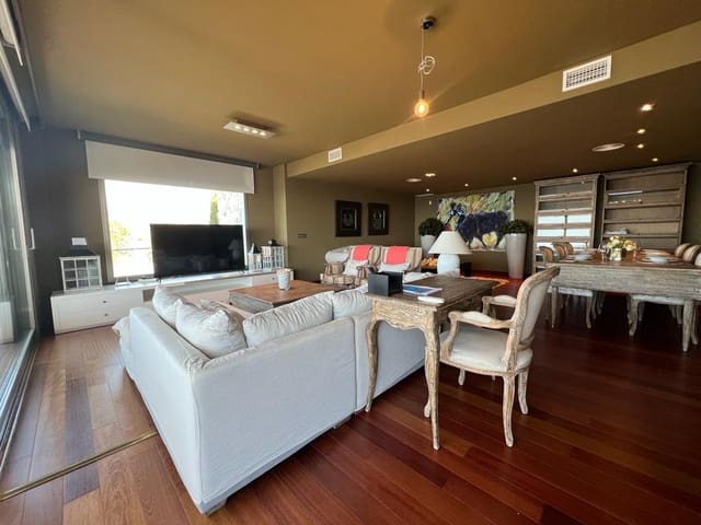 4 Zimmer Villa zu verkaufen in Almuñécar mit Pool - 1.300.000 € (Ref: 7110105)