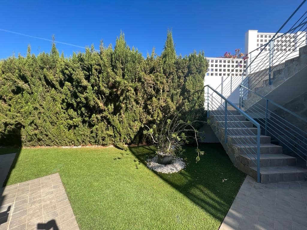 4 Zimmer Villa zu verkaufen in Almunecar mit Pool - 1.300.000 € (Ref: 7110105)