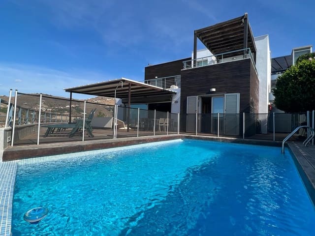 4 Zimmer Villa zu verkaufen in Almuñécar mit Pool - 1.300.000 € (Ref: 7110105)