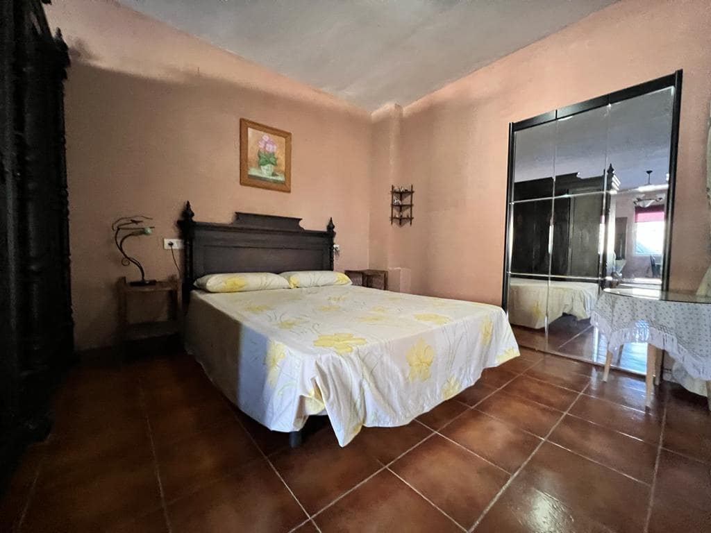 5 bedroom Finca/Country House for sale in Molvizar with pool - € 300,000 (Ref: 7358738)