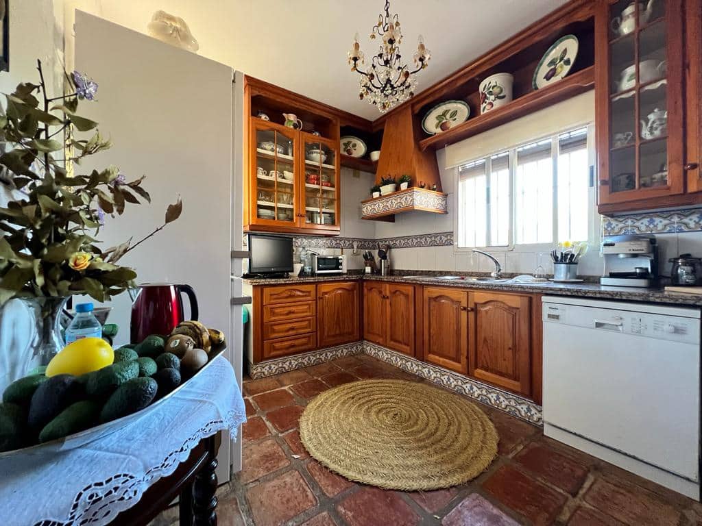 3 chambre Villa/Maison à vendre à Motril avec piscine - 325 000 € (Ref: 7529449)