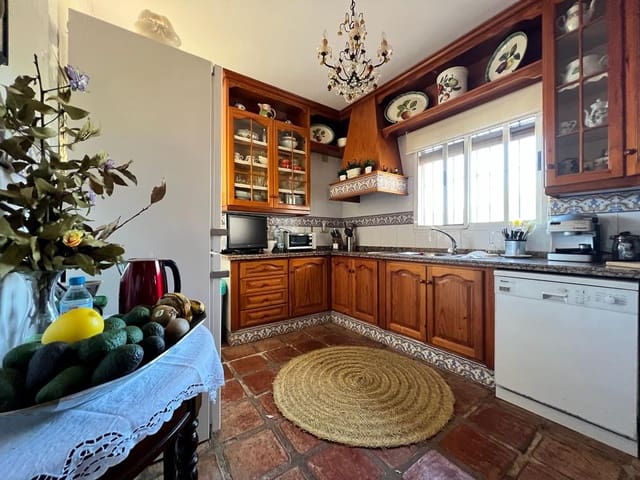 3 chambre Villa/Maison à vendre à Motril avec piscine - 325 000 € (Ref: 7529449)