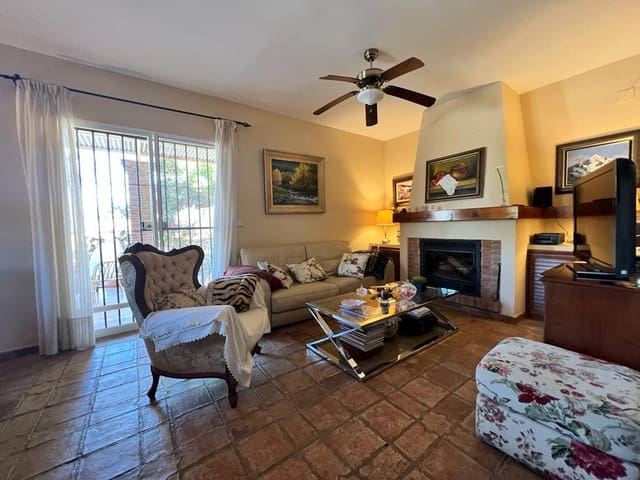 3 chambre Villa/Maison à vendre à Motril avec piscine - 325 000 € (Ref: 7529449)