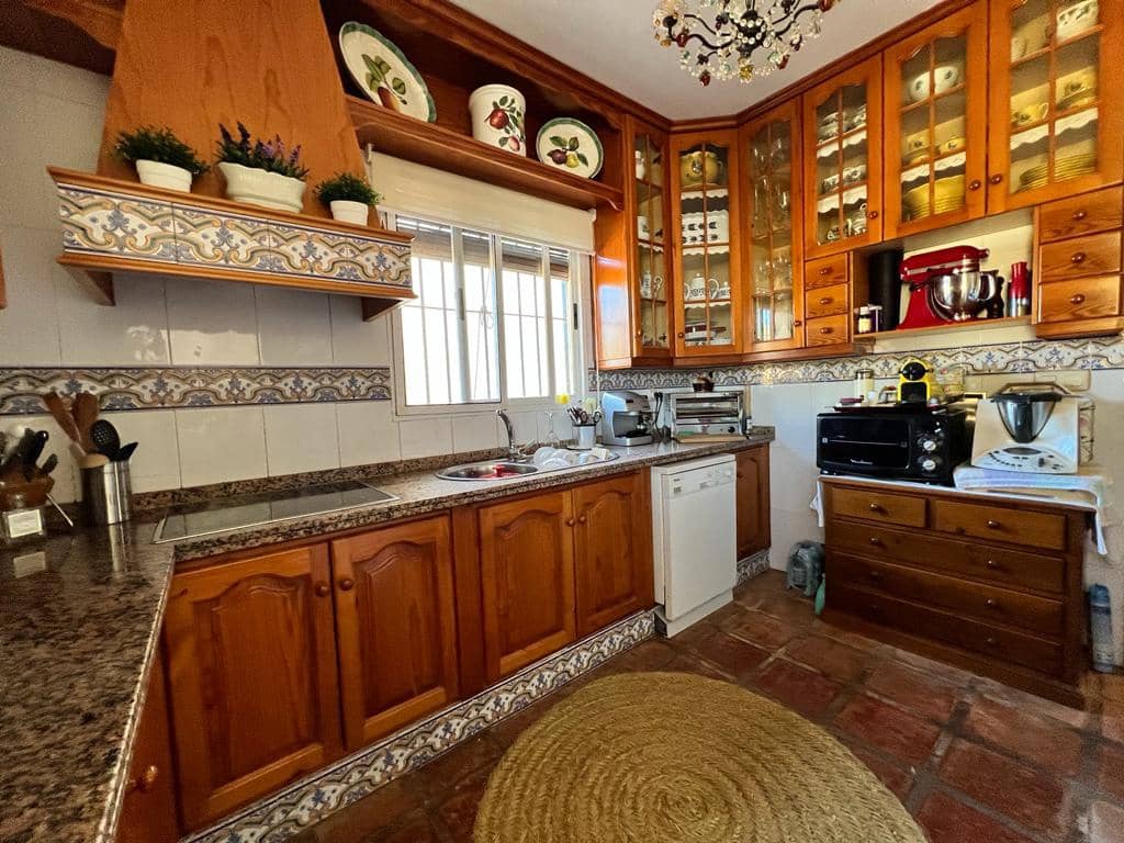 3 chambre Villa/Maison à vendre à Motril avec piscine - 325 000 € (Ref: 7529449)