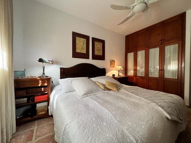 3 chambre Villa/Maison à vendre à Motril avec piscine - 325 000 € (Ref: 7529449)