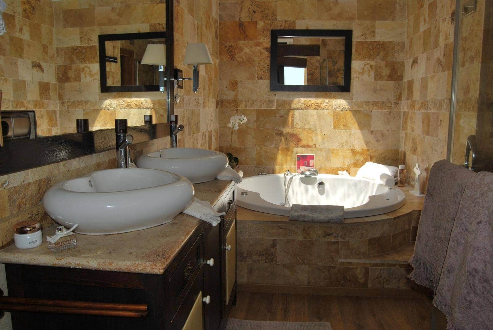 6 sypialnia Willa na sprzedaż w Salobrena z basenem - 1 190 000 € (Ref: 7591621)