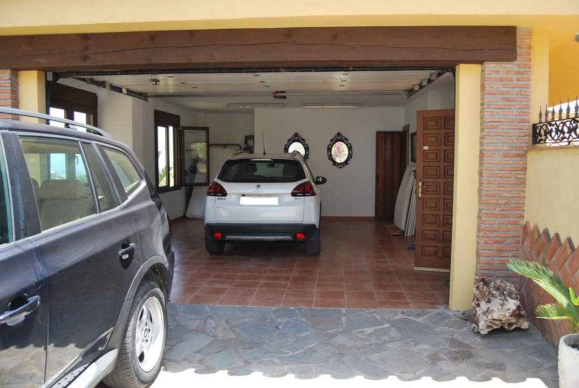 6 sypialnia Willa na sprzedaż w Salobrena z basenem - 1 190 000 € (Ref: 7591621)