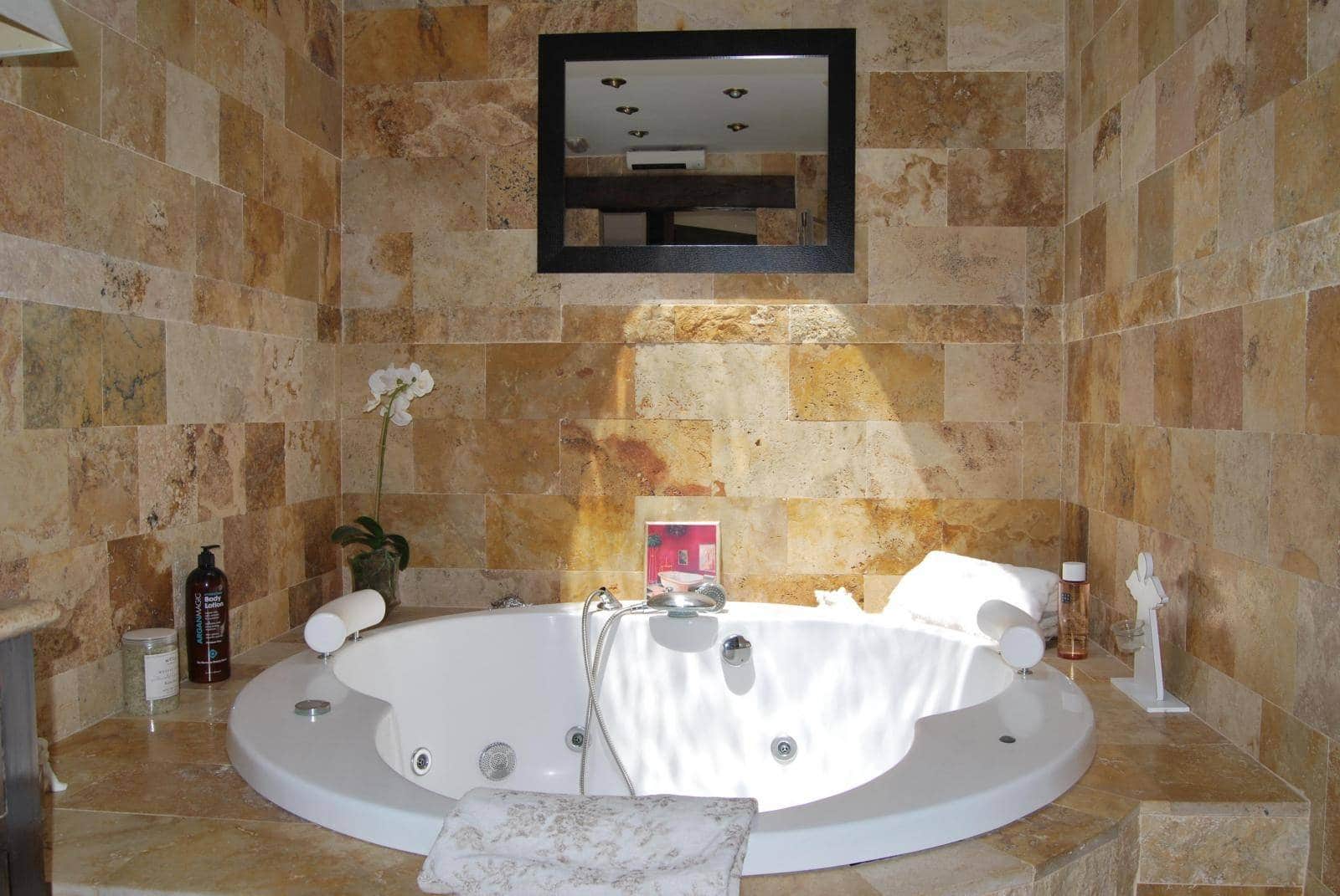 6 sypialnia Willa na sprzedaż w Salobrena z basenem - 1 190 000 € (Ref: 7591621)