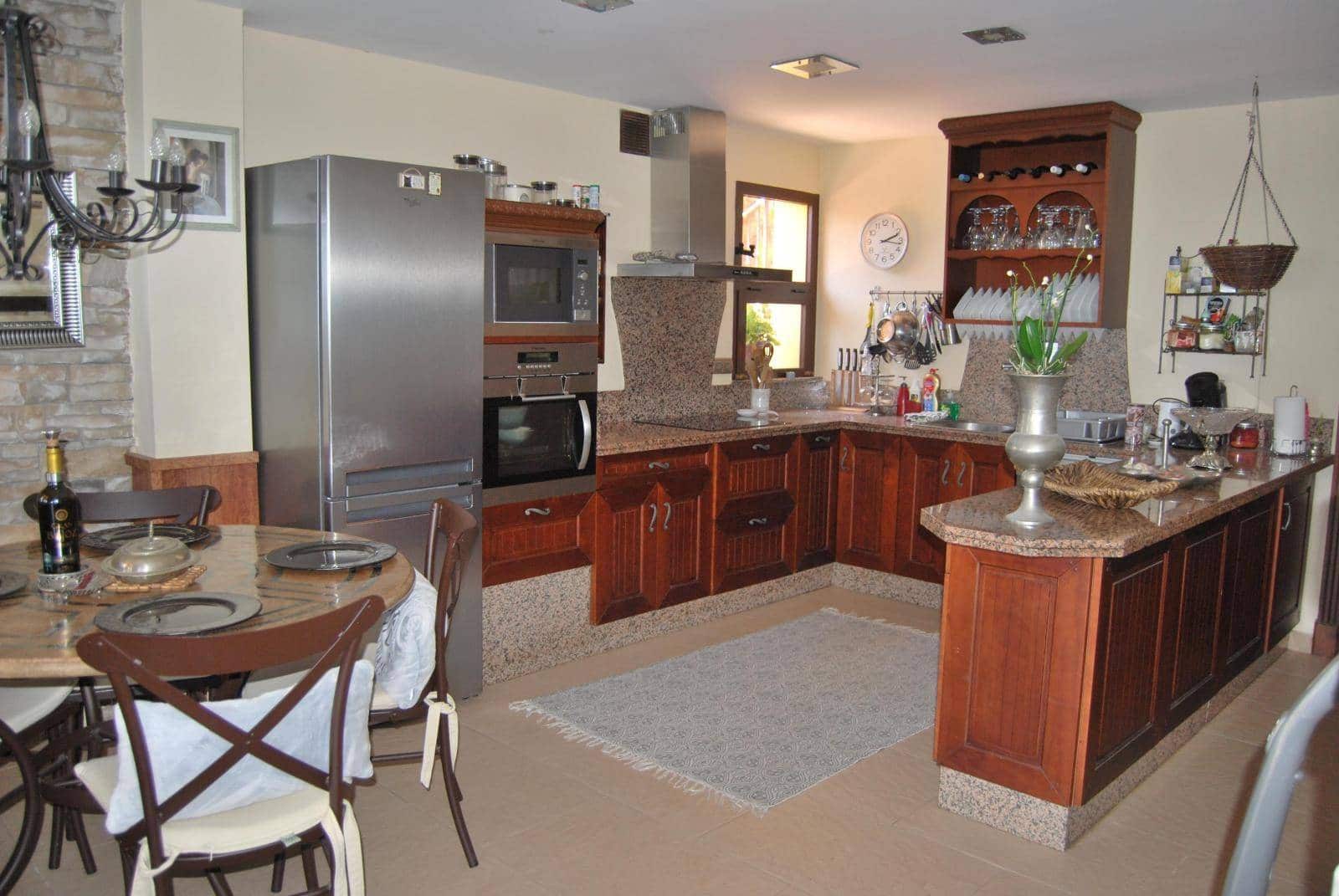 6 sypialnia Willa na sprzedaż w Salobrena z basenem - 1 190 000 € (Ref: 7591621)