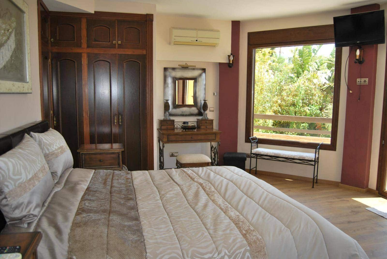 6 sypialnia Willa na sprzedaż w Salobrena z basenem - 1 190 000 € (Ref: 7591621)