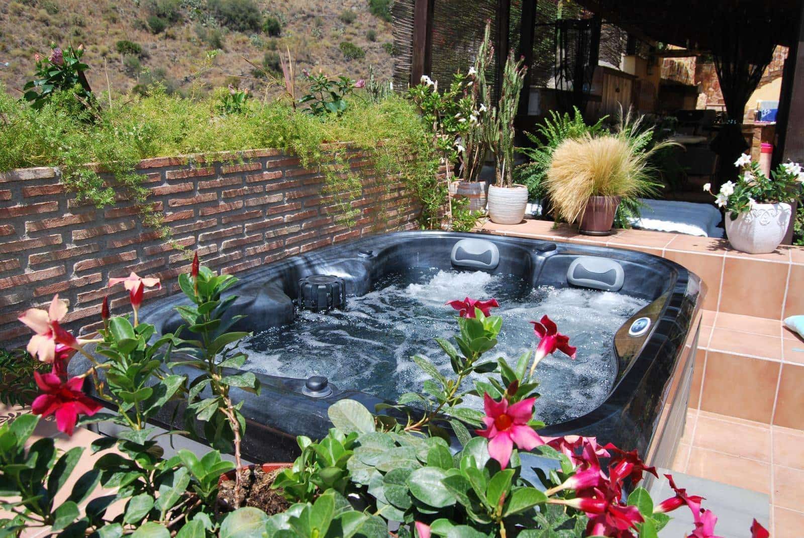 6 sypialnia Willa na sprzedaż w Salobrena z basenem - 1 190 000 € (Ref: 7591621)