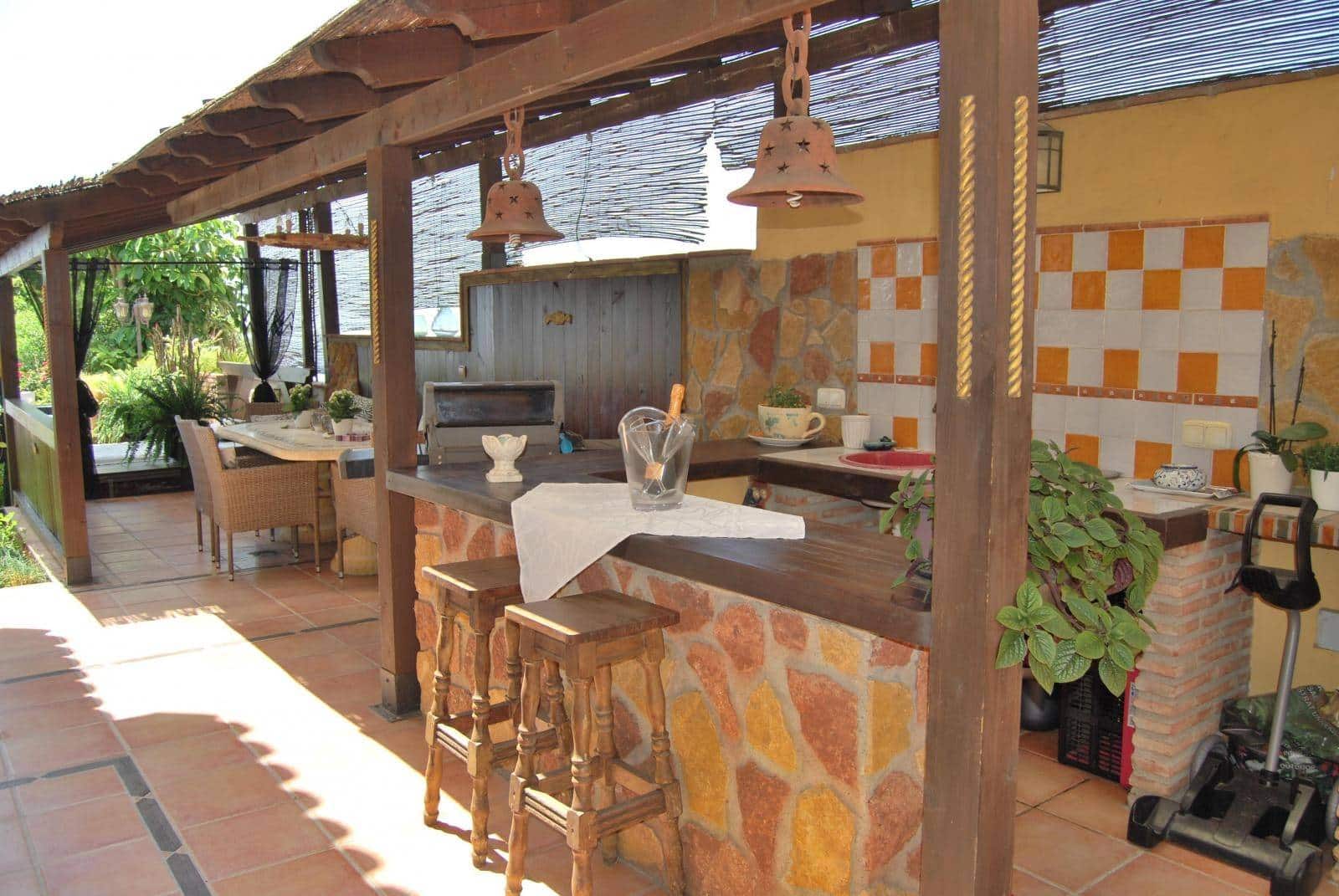 6 sypialnia Willa na sprzedaż w Salobrena z basenem - 1 190 000 € (Ref: 7591621)