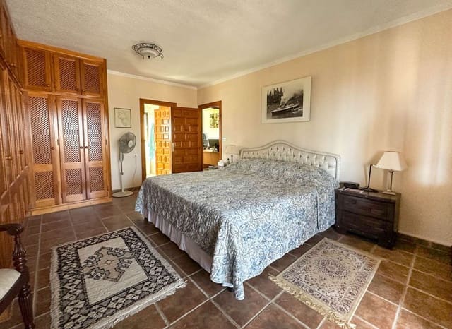 5 Zimmer Villa zu verkaufen in Salobreña mit Pool Garage - 775.000 € (Ref: 7683269)