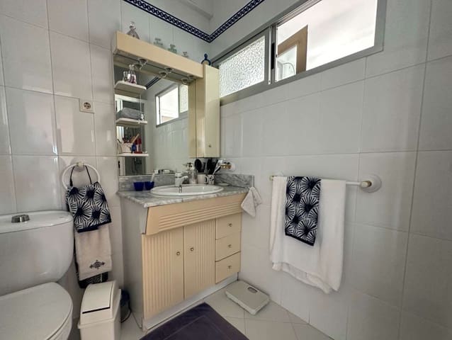 3 bedroom Beach Apartment for sale in Salobreña with pool - € 299,000 (Ref: 7709829)