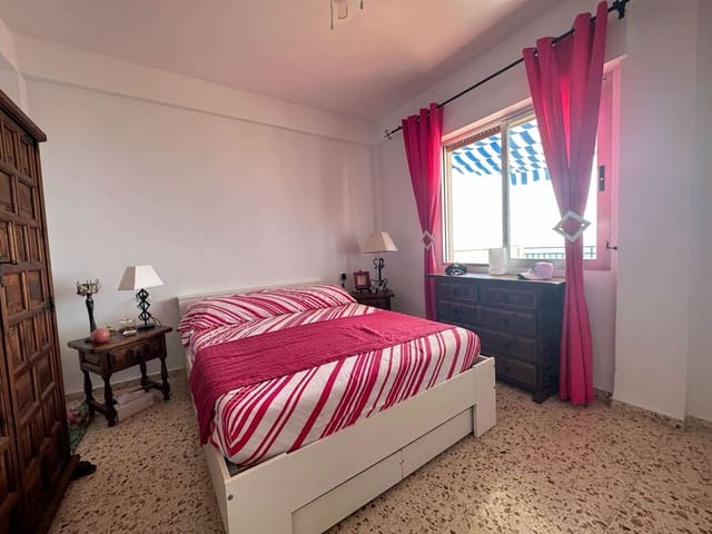 3 bedroom Beach Apartment for sale in Salobreña with pool - € 299,000 (Ref: 7709829)