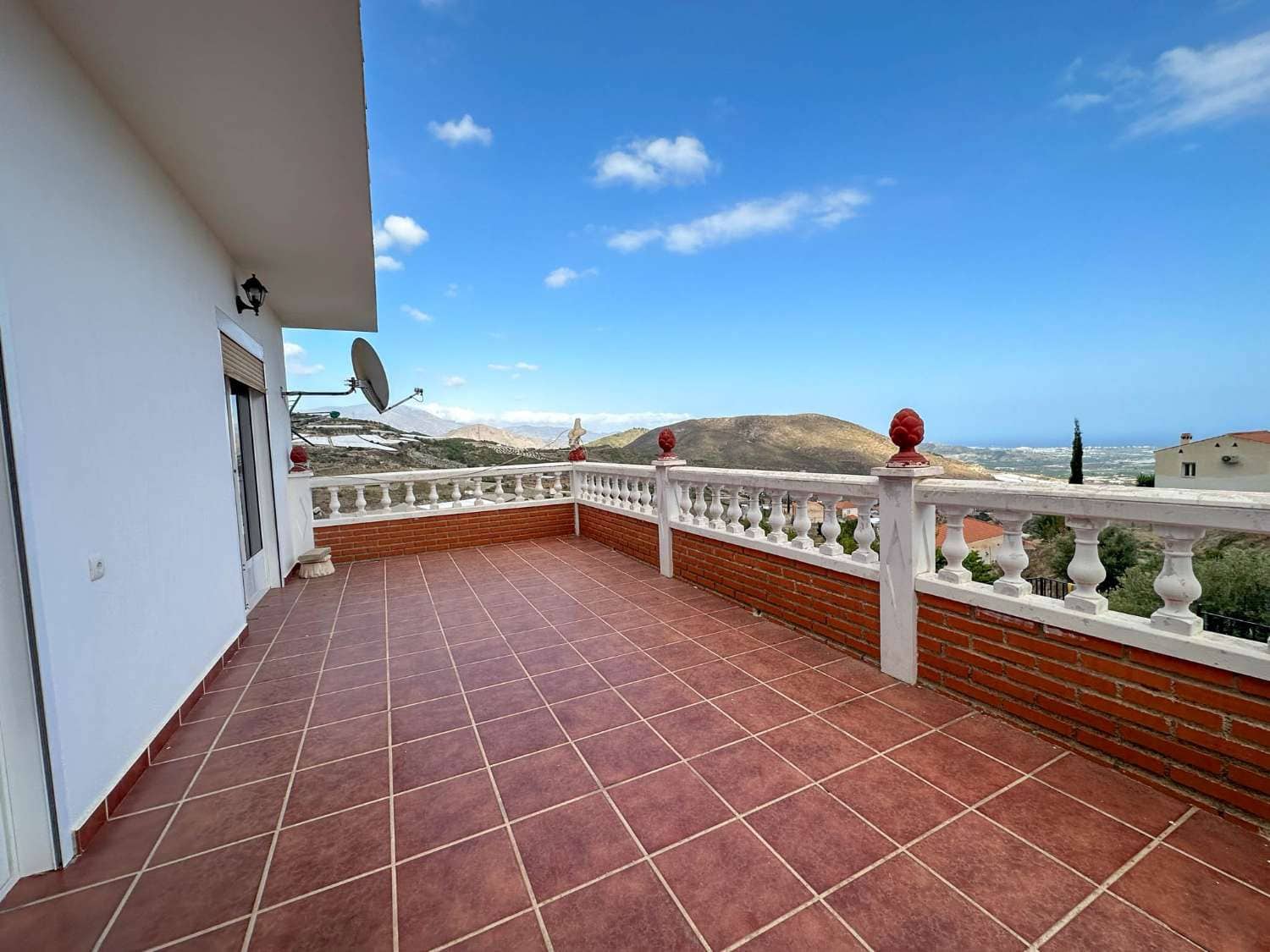 4 soveværelse Byhus til salg i Molvizar med swimmingpool - € 295.000 (Ref: 7734879)