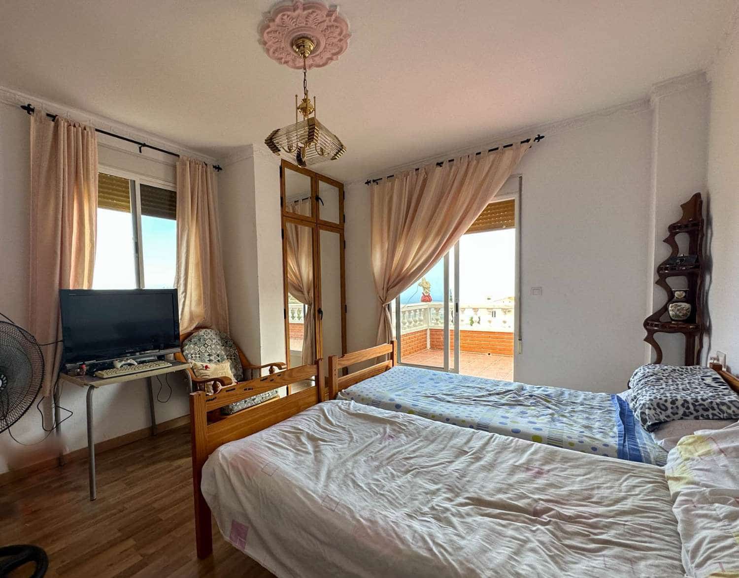 4 soveværelse Byhus til salg i Molvizar med swimmingpool - € 295.000 (Ref: 7734879)