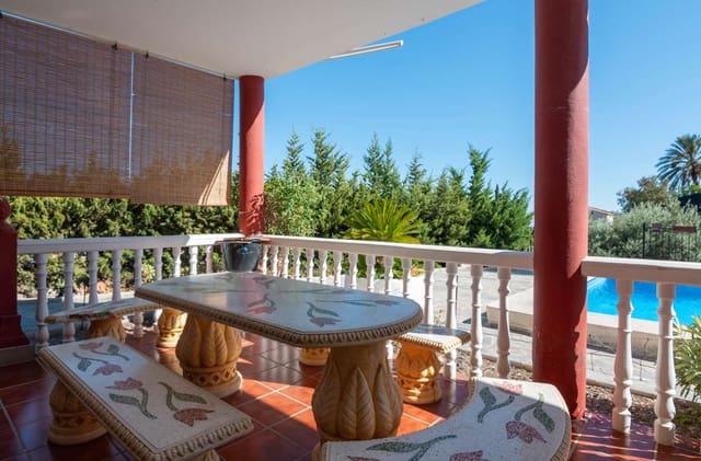 4 bedroom Townhouse for sale in Molvízar with pool - € 295,000 (Ref: 7734879)