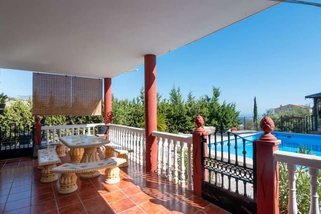 4 bedroom Townhouse for sale in Molvízar with pool - € 295,000 (Ref: 7734879)