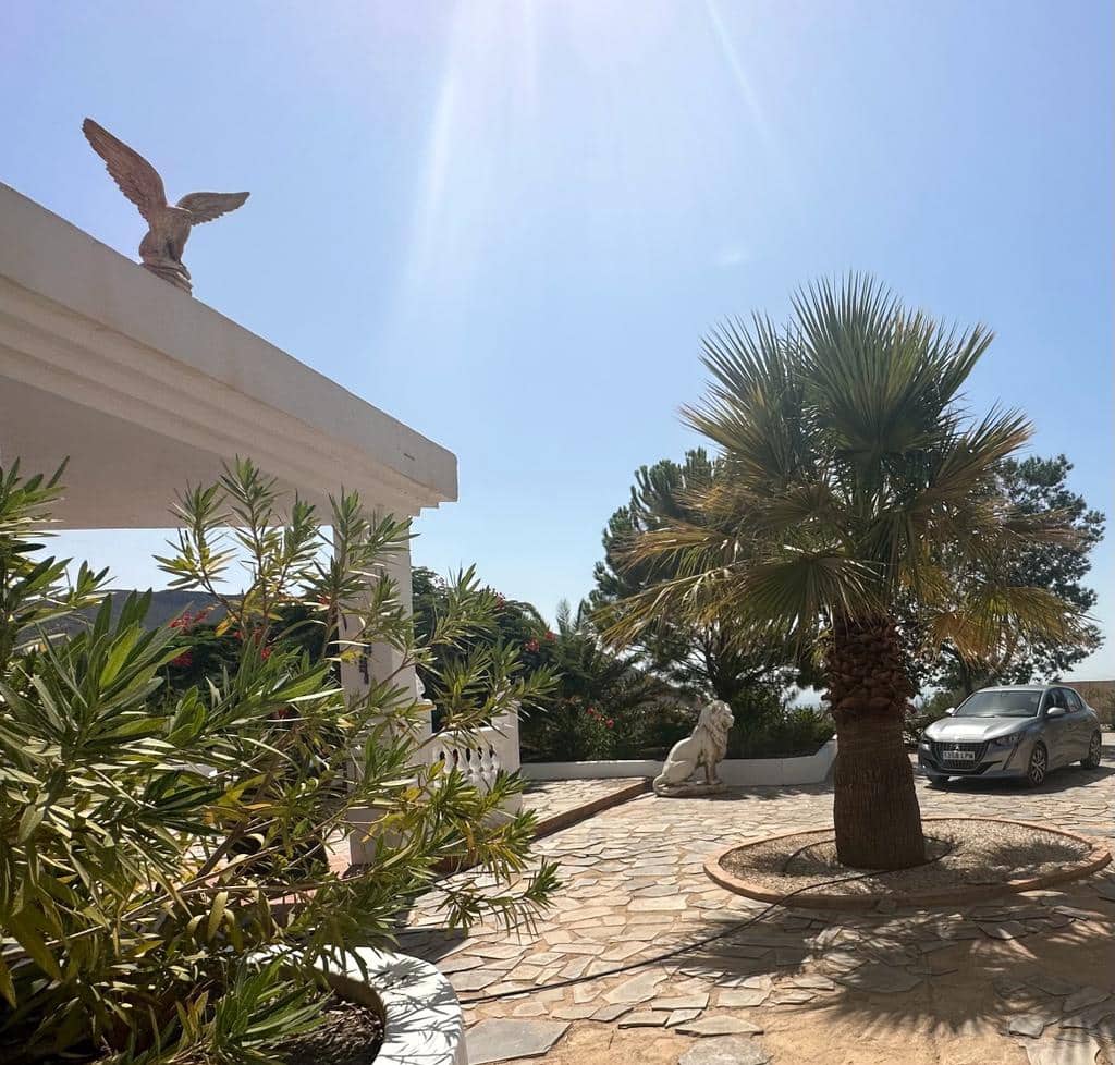 4 bedroom Villa for sale in Molvizar with pool - € 480,000 (Ref: 7790282)