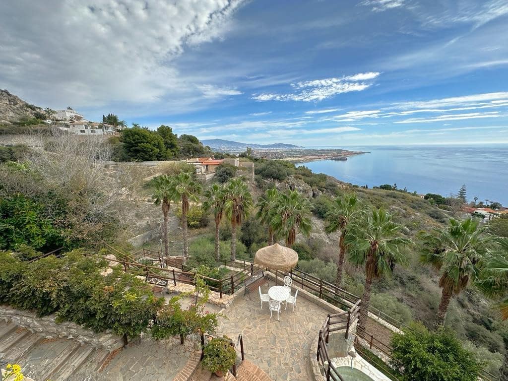 8 soveværelse Villa til salg i Salobrena med swimmingpool - € 3.750.000 (Ref: 7937233)