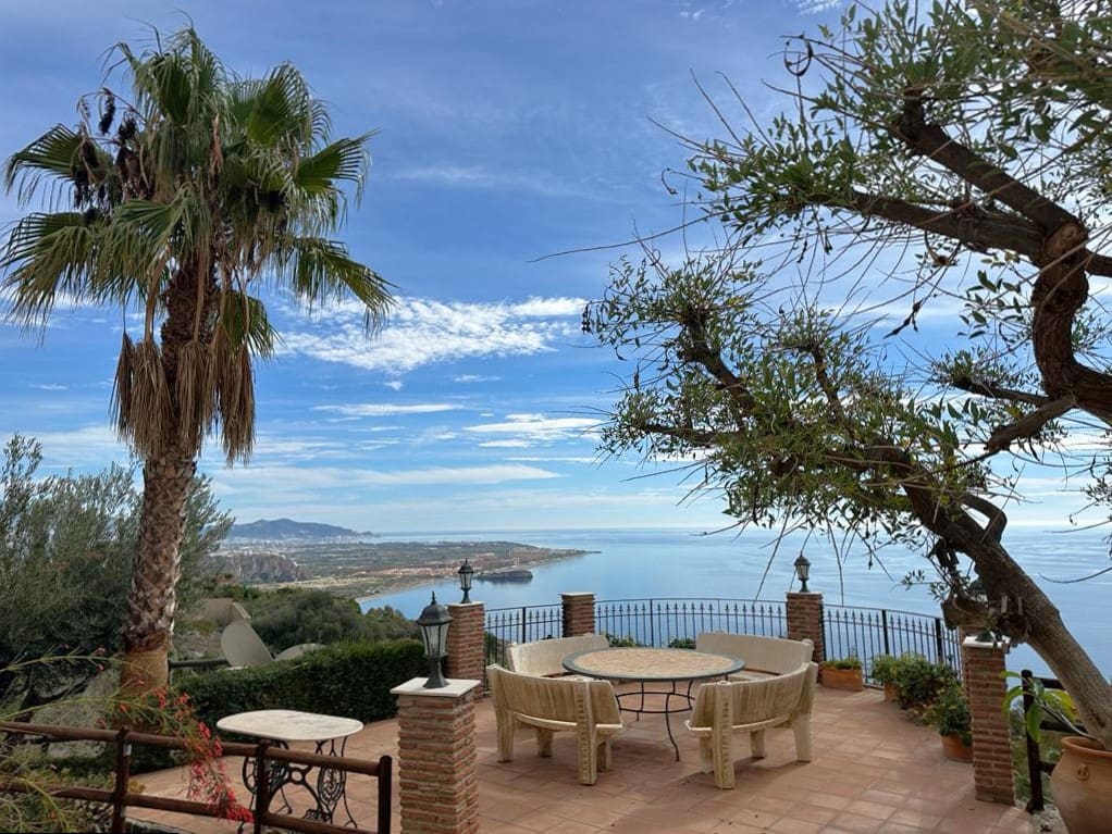 8 soveværelse Villa til salg i Salobrena med swimmingpool - € 3.750.000 (Ref: 7937233)