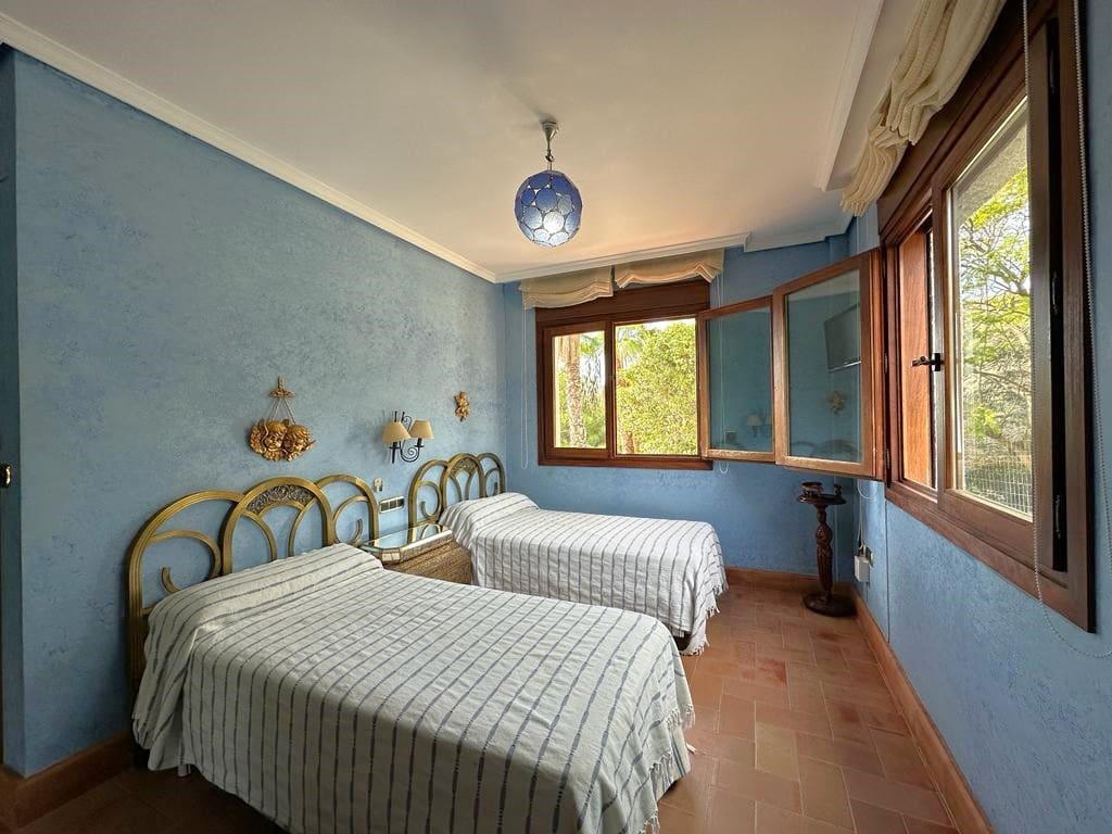 8 soveværelse Villa til salg i Salobrena med swimmingpool - € 3.750.000 (Ref: 7937233)