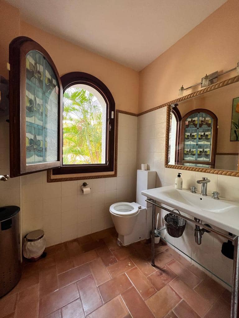 8 soveværelse Villa til salg i Salobrena med swimmingpool - € 3.750.000 (Ref: 7937233)