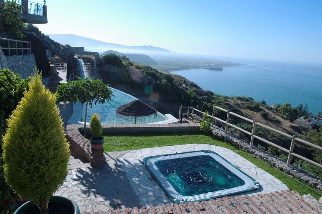 8 soveværelse Villa til salg i Salobrena med swimmingpool - € 3.750.000 (Ref: 7937233)