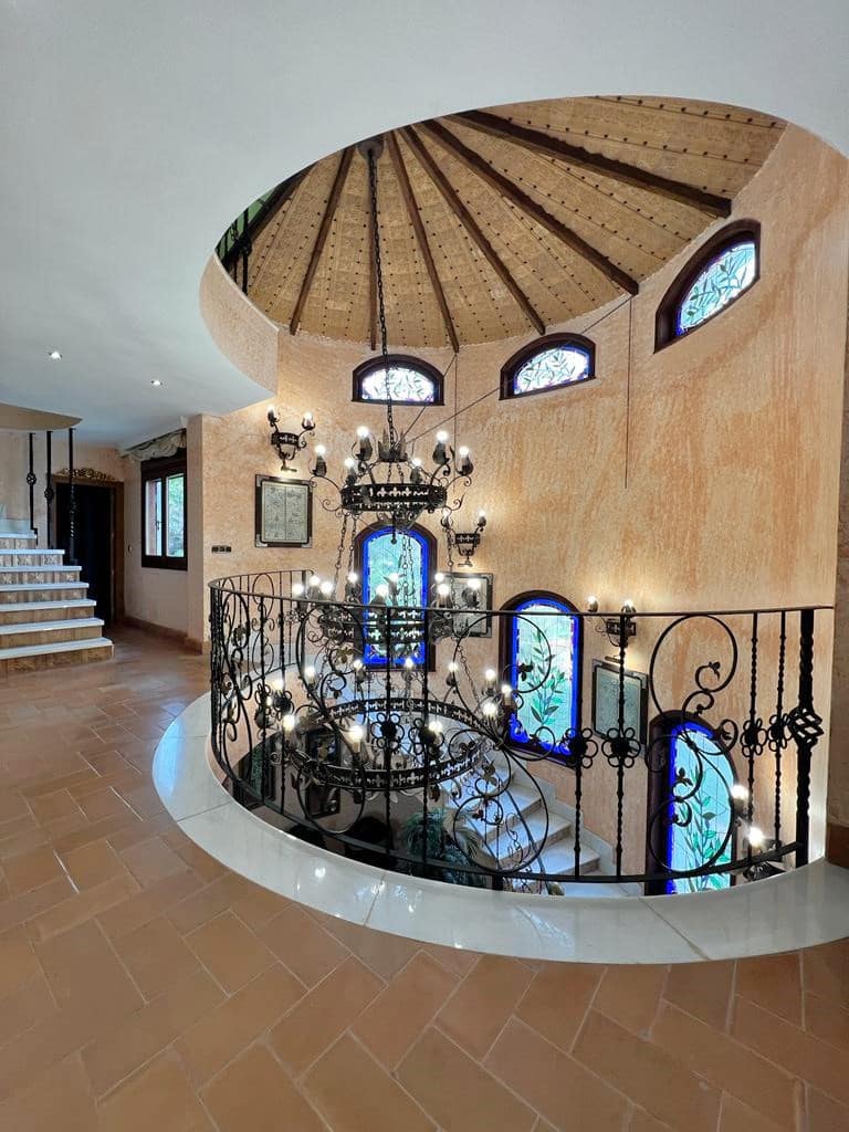 8 soveværelse Villa til salg i Salobrena med swimmingpool - € 3.750.000 (Ref: 7937233)