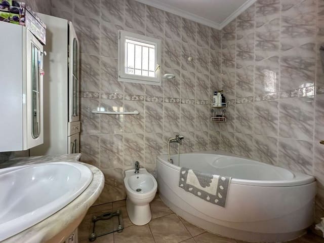 5 sypialnia Finka/Dom wiejski na sprzedaż w Vélez de Benaudalla z basenem - 540 000 € (Ref: 7985690)