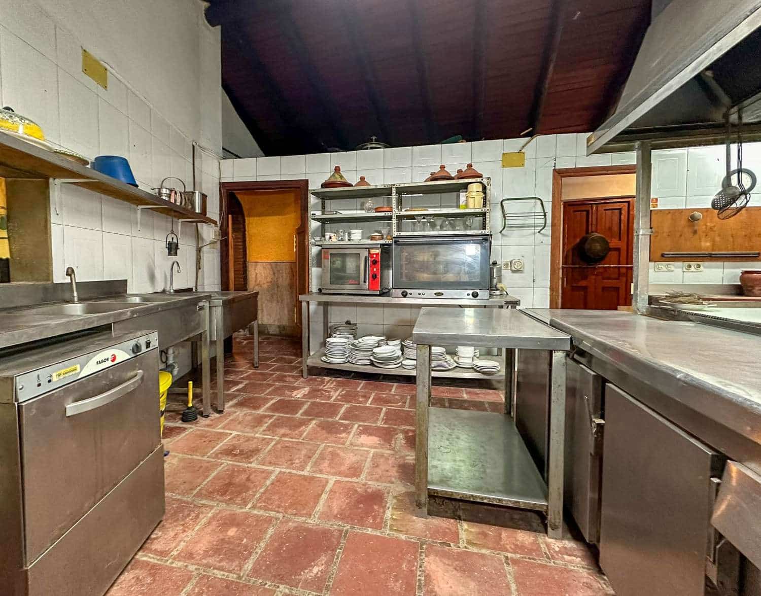 5 sypialnia Finka/Dom wiejski na sprzedaż w Velez de Benaudalla z basenem - 540 000 € (Ref: 7985690)