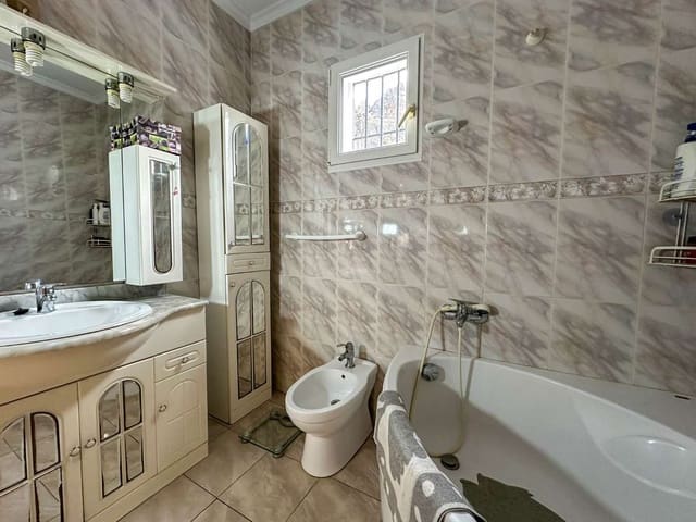 5 sypialnia Finka/Dom wiejski na sprzedaż w Vélez de Benaudalla z basenem - 540 000 € (Ref: 7985690)