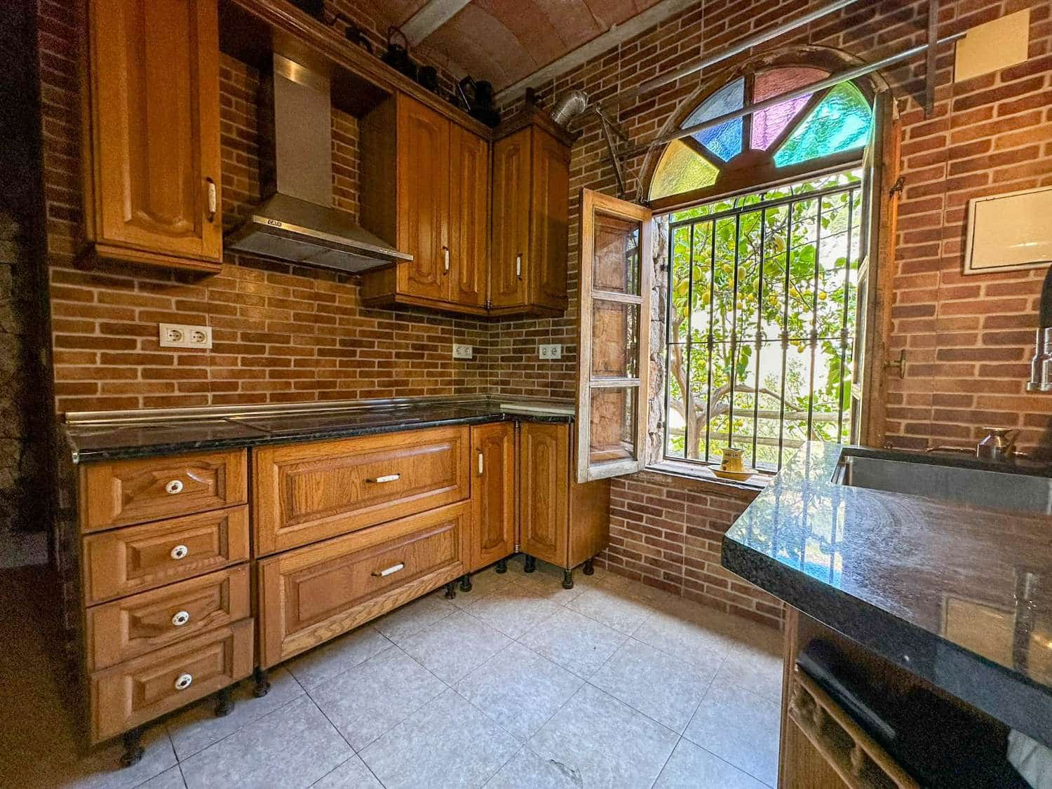 5 sypialnia Finka/Dom wiejski na sprzedaż w Velez de Benaudalla z basenem - 540 000 € (Ref: 7985690)