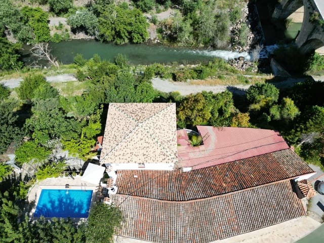 5 sypialnia Finka/Dom wiejski na sprzedaż w Vélez de Benaudalla z basenem - 540 000 € (Ref: 7985690)