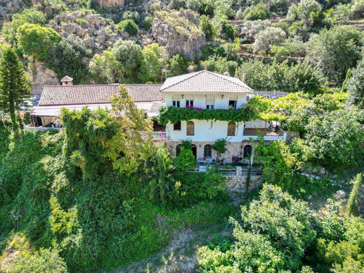 5 sypialnia Finka/Dom wiejski na sprzedaż w Velez de Benaudalla z basenem - 540 000 € (Ref: 7985690)