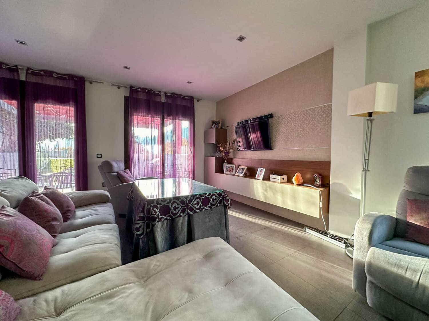 3 soverom Hus til salgs i Velez de Benaudalla med svømmebasseng - € 385 000 (Ref: 7993708)