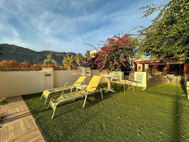 3 soveværelse Byhus til salg i Vélez de Benaudalla med swimmingpool - € 385.000 (Ref: 7993708)