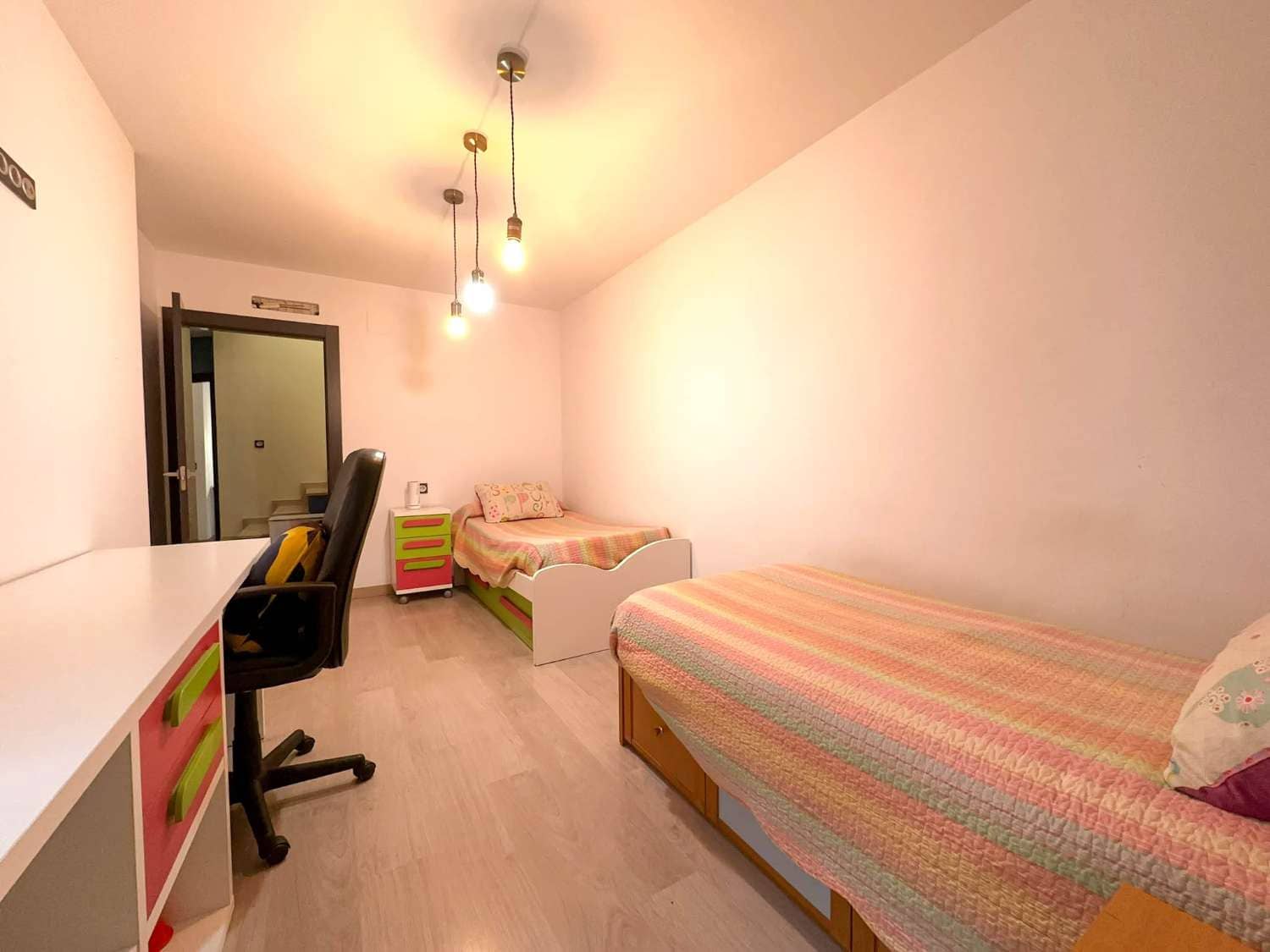 3 soverom Hus til salgs i Velez de Benaudalla med svømmebasseng - € 385 000 (Ref: 7993708)