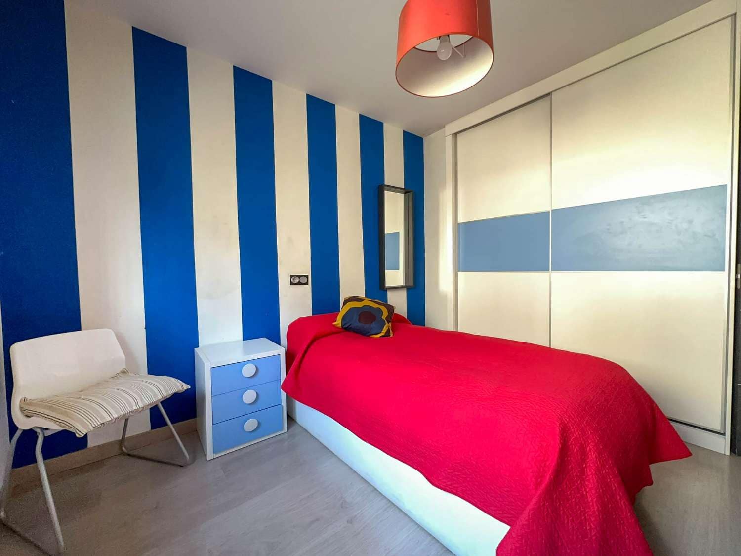 3 soverom Hus til salgs i Velez de Benaudalla med svømmebasseng - € 385 000 (Ref: 7993708)