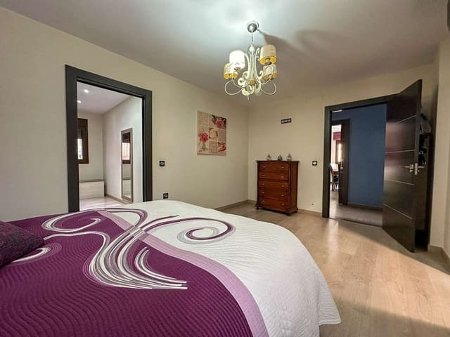 3 soveværelse Byhus til salg i Vélez de Benaudalla med swimmingpool - € 385.000 (Ref: 7993708)