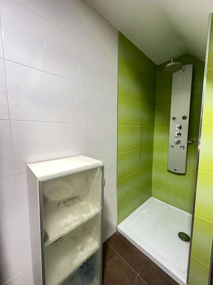 3 soverom Hus til salgs i Velez de Benaudalla med svømmebasseng - € 385 000 (Ref: 7993708)