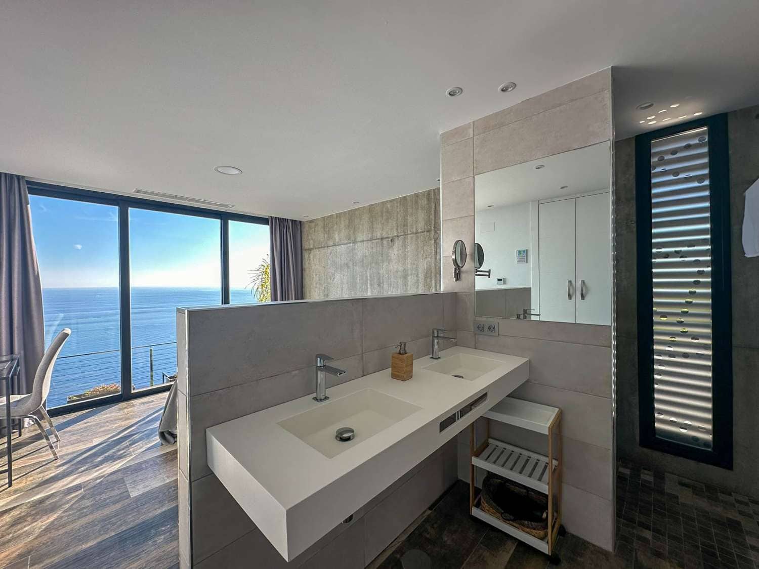 4 Zimmer Villa zu verkaufen in Salobrena mit Pool - 1.650.000 € (Ref: 8074042)