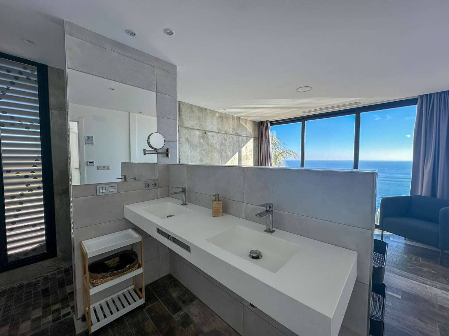 4 Zimmer Villa zu verkaufen in Salobrena mit Pool - 1.650.000 € (Ref: 8074042)