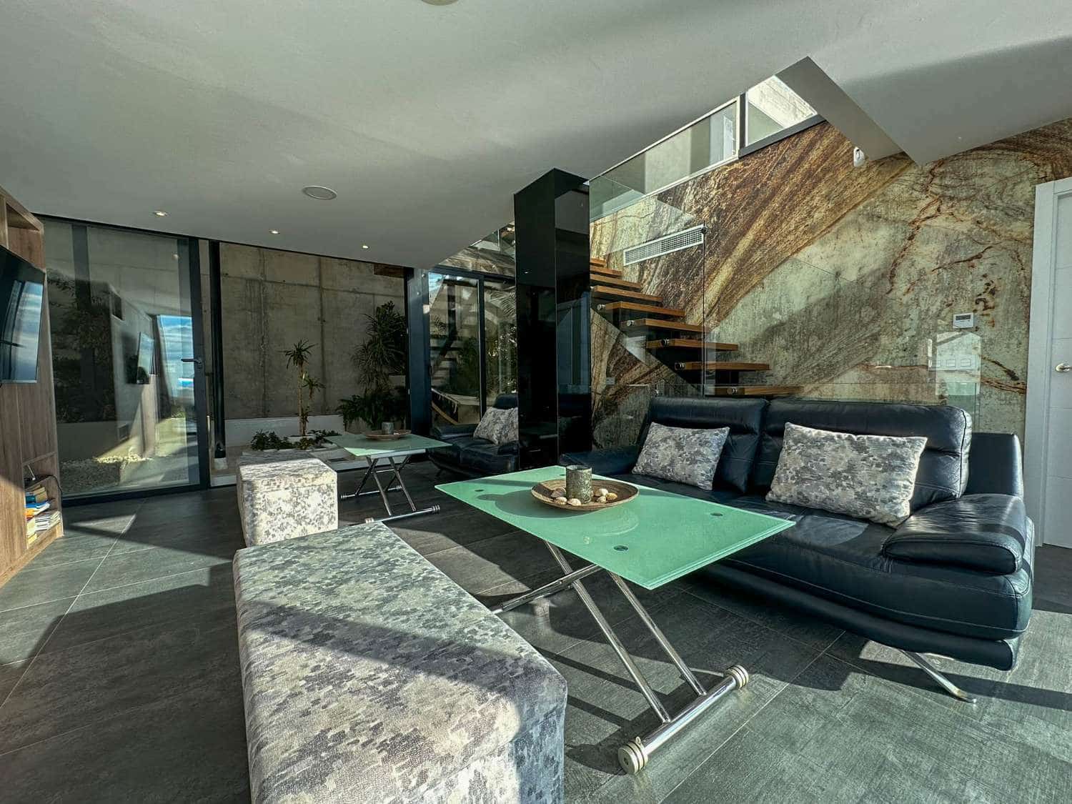 4 Zimmer Villa zu verkaufen in Salobrena mit Pool - 1.650.000 € (Ref: 8074042)