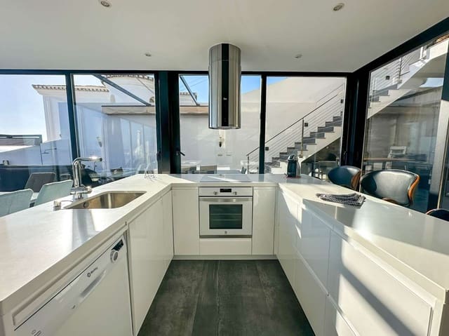 4 sypialnia Willa na sprzedaż w Salobreña z basenem - 1 650 000 € (Ref: 8074042)